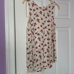 Flowered sleeveless top perfect spring or summer